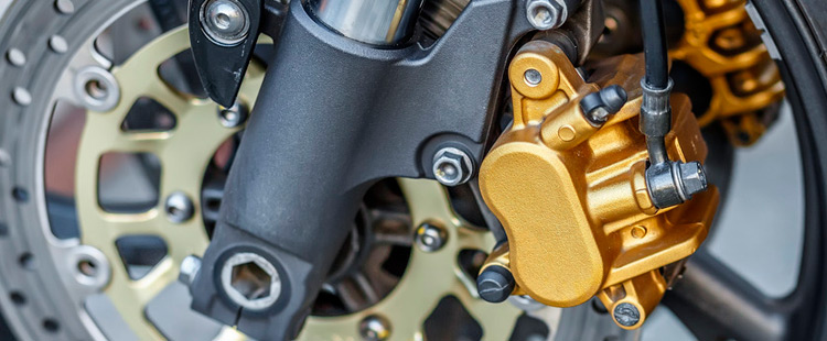 Controla el estado de los frenos de tu moto Mantenimiento de los frenos de tu moto en Barcelona